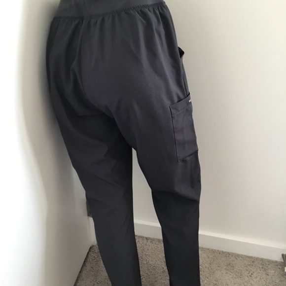 Health Wear and Lush Gray. Scrubs  Stretchy Size Small Medium $35 - Picture 4 of 15